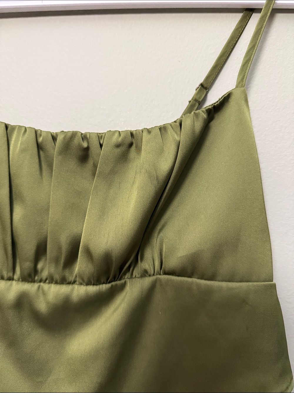 Backless Crop Top - Picture 3 of 3